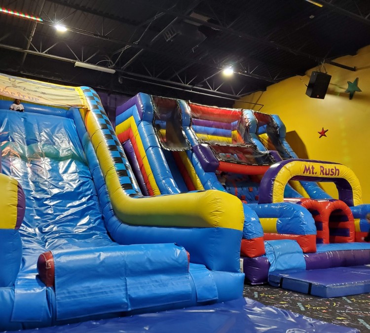 pump-it-up-shelby-township-kids-birthdays-and-more-photo